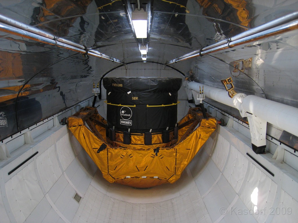 Disney 2010 D2 0760.jpg - January 9-11, 2010 Disney World Florida. Went to run the marathon. Sunday 5:40 AM start the race! Finish, go take a hot shower! Paul drove us over to Kennedy Space Center. Then buffet at Animal Kingdom for dinner!